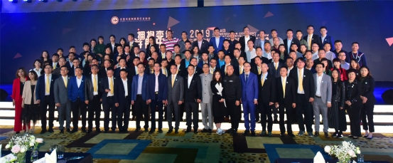 相約名家具展 “木斯特之夜”東莞定制家居協(xié)會(huì)表彰慶典圓滿舉行