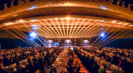 相約名家具展 “木斯特之夜”東莞定制家居協(xié)會(huì)表彰慶典圓滿舉行